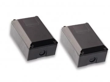 Becker - Infrarot-Lichtschranke Sender und Empfänger , Lichtschranke IR  Sender und Empfänger  Reichweite 15m  Gehäuse IP54  12-24V/DC Gleichspannung